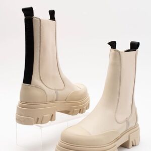 NEW in Box Ganni Beige Ankle Chelsea Boots